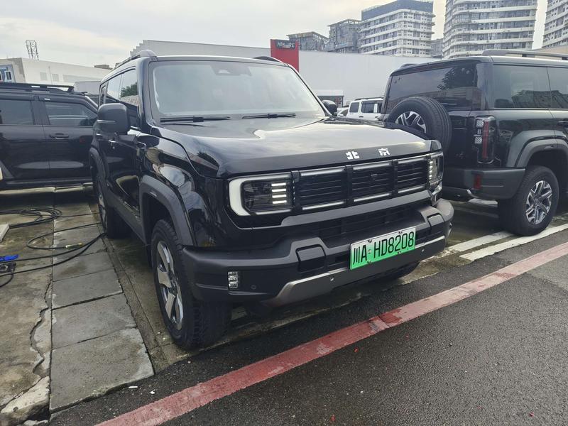 BAIC Beijing BJ40 Hybrid, 2024 — фото 3 из 12