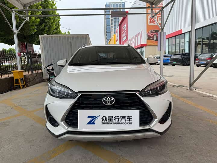 Toyota Yaris L Hatchback, 2022 — фото 3 из 9