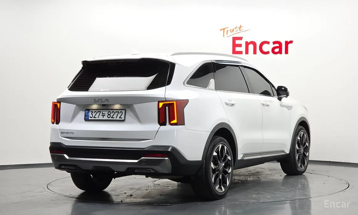 Kia Sorento, 2023 — фото 2 из 12