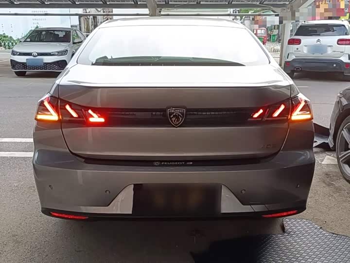 Peugeot 408, 2023 — фото 6 из 9