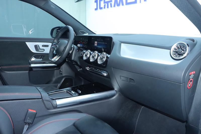 Mercedes-Benz GLA-Class AMG, 2025 — фото 7 из 12