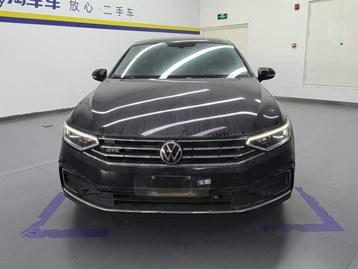 Volkswagen Magotan GTE Hybrid, 2022 — фото 2 из 9