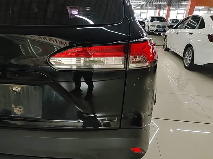 Toyota Corolla Cross, 2023 — фото 8 из 9
