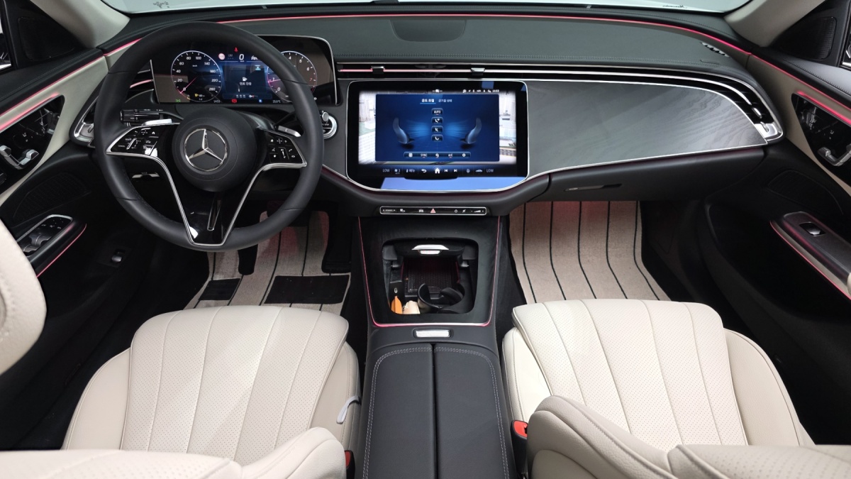 Mercedes-Benz E-Class, 2024 — фото 7 из 12