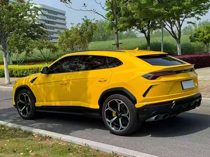 Lamborghini Urus, 2022 — фото 3 из 7