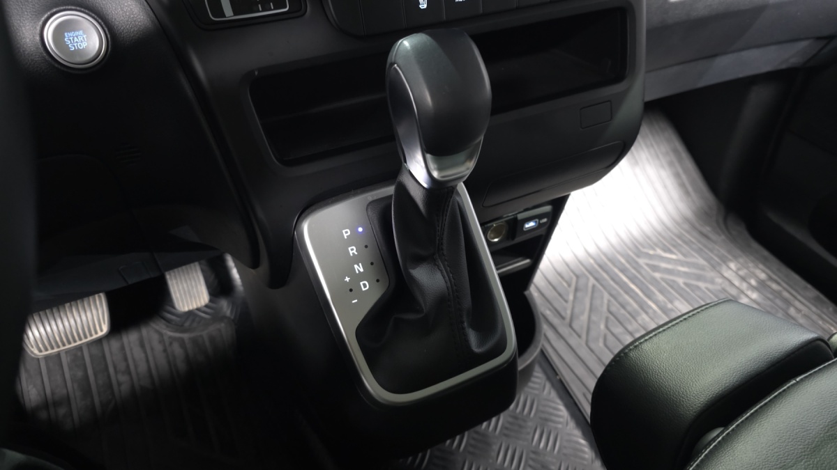 Hyundai Staria, 2022 — фото 8 из 12