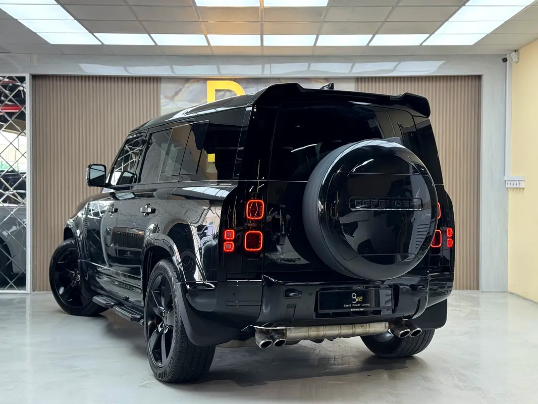 Land Rover Defender, 2025 — фото 6 из 10