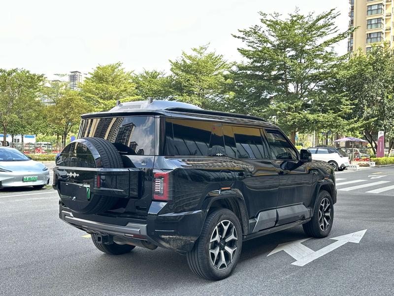 BYD FangChengBao Leopard 8, 2025 — фото 6 из 12