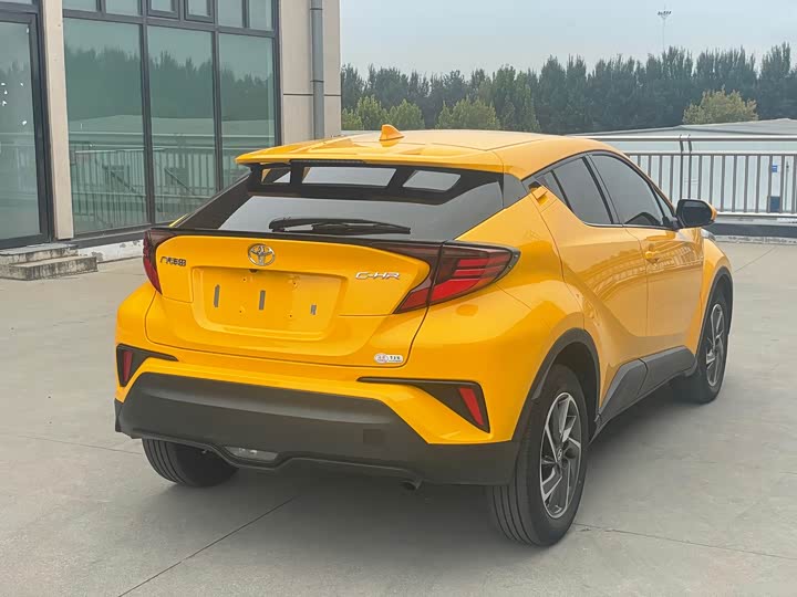 Toyota C-HR, 2022 — фото 5 из 12