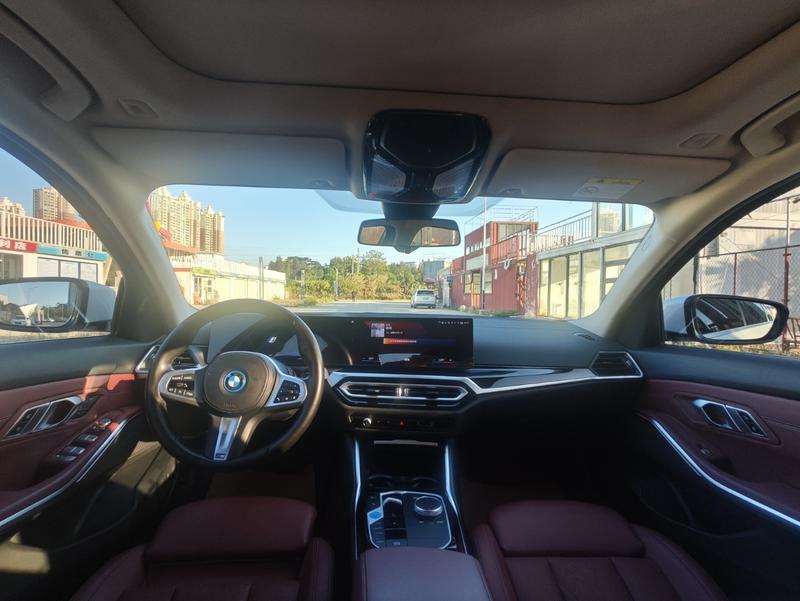 BMW i3, 2022 — фото 10 из 12