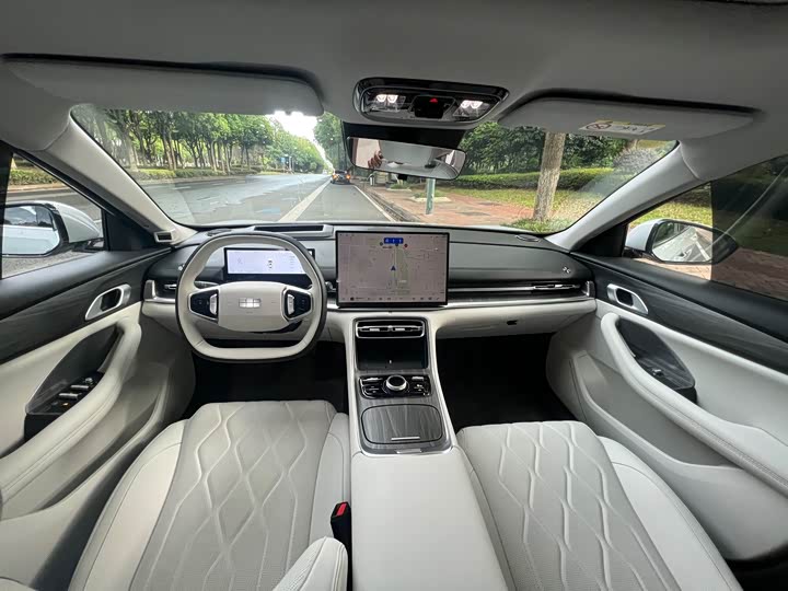 Geely Galaxy A7, 2025 — фото 8 из 9