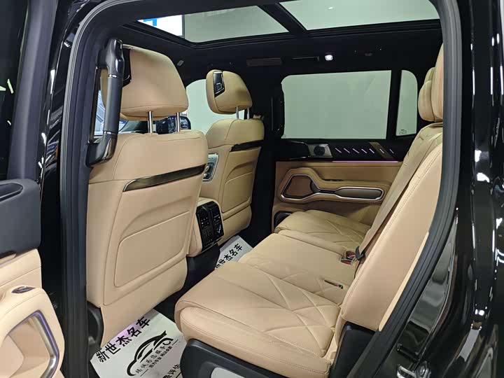 BYD FangChengBao Leopard 8, 2025 — фото 7 из 9