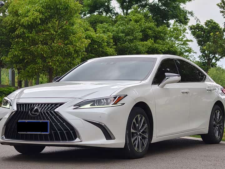 Lexus ES, 2022 — купить в Москве под ключ