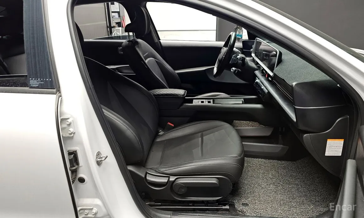 Hyundai Ioniq 6, 2022 — фото 10 из 12