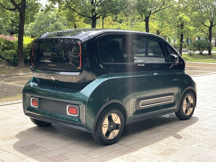 Baojun KiWi EV, 2022 — фото 4 из 9