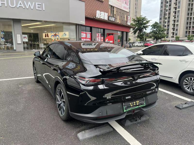 BAIC Arcfox Alpha S5, 2026 — фото 4 из 9