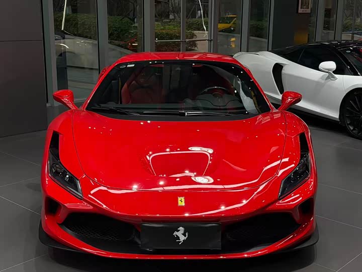 Ferrari F8, 2022 — фото 2 из 5