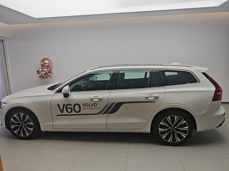 Volvo V60, 2024 — фото 4 из 12