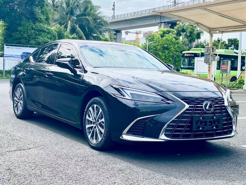 Lexus ES, 2025 — фото 3 из 9
