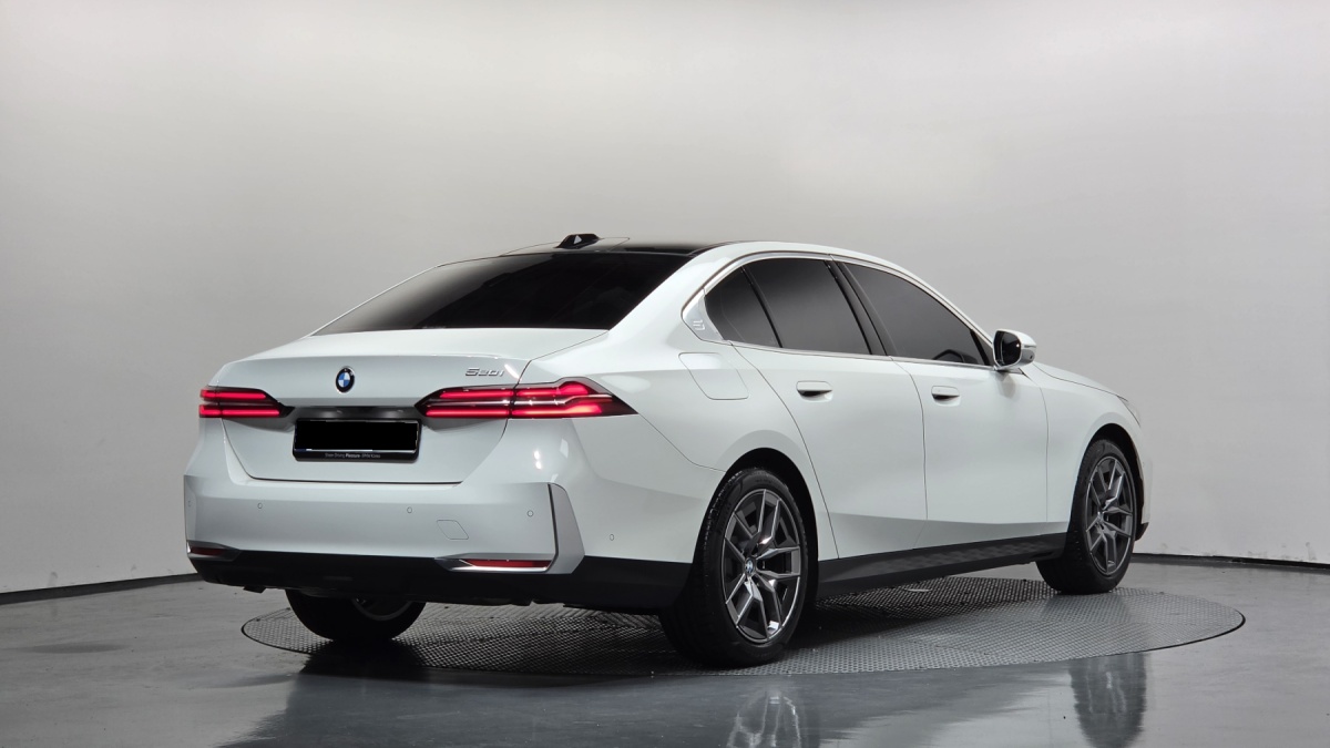 BMW 5 Series, 2025 — фото 2 из 12