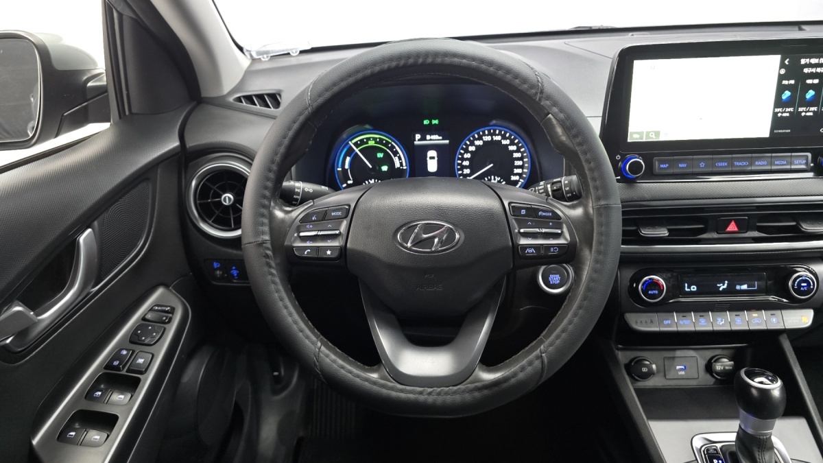 Hyundai Kona, 2022 — фото 10 из 12