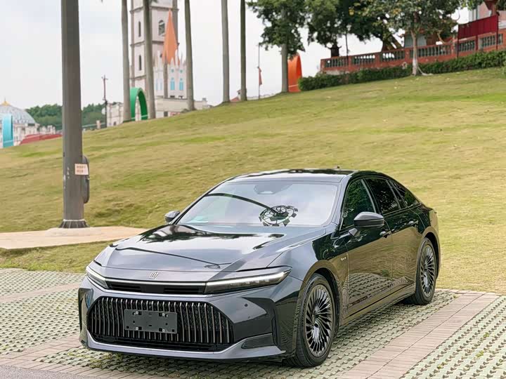 Toyota Crown Sedan, 2024 — купить в Туле под ключ
