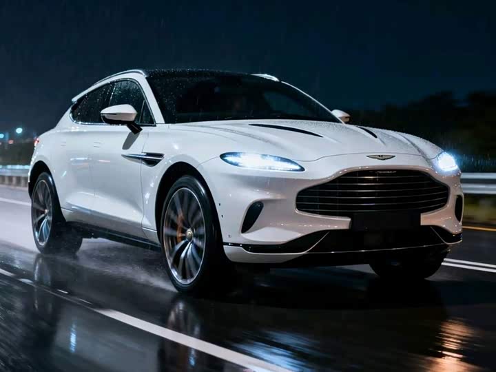 Aston Martin DBX, 2022 — фото 2 из 9