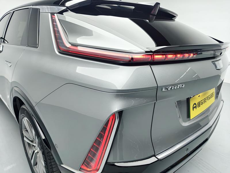 Cadillac Lyriq, 2025 — фото 10 из 12