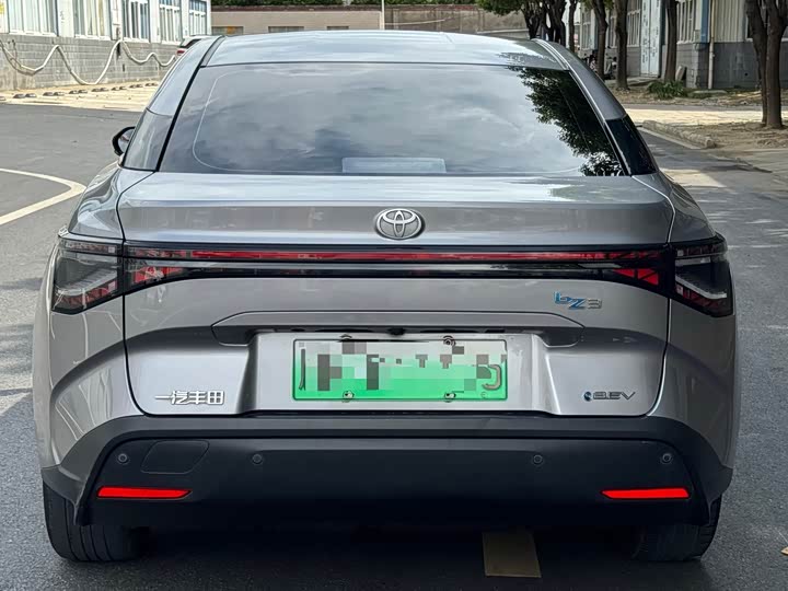 Toyota bZ3, 2024 — фото 3 из 9
