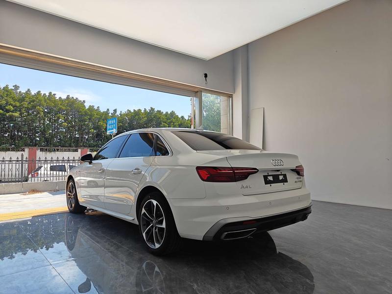 Audi A4L, 2022 — фото 4 из 12