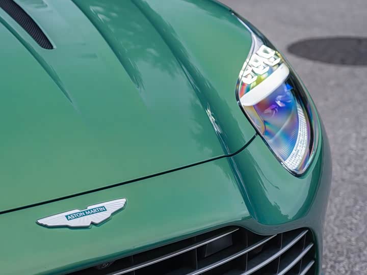 Aston Martin DB12, 2024 — фото 5 из 9