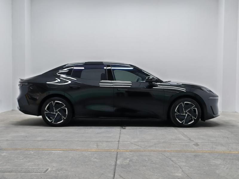 Lynk & Co 07 EM-P Hybrid, 2024 — фото 8 из 12