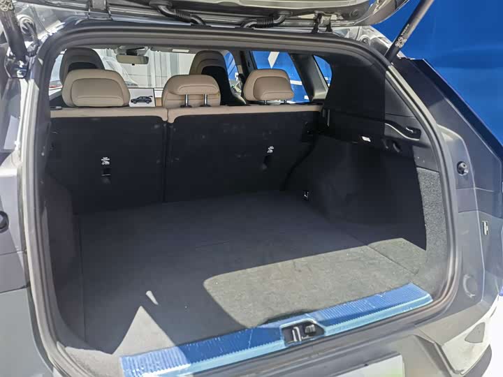 Volvo XC70 Hybrid, 2025 — фото 7 из 9
