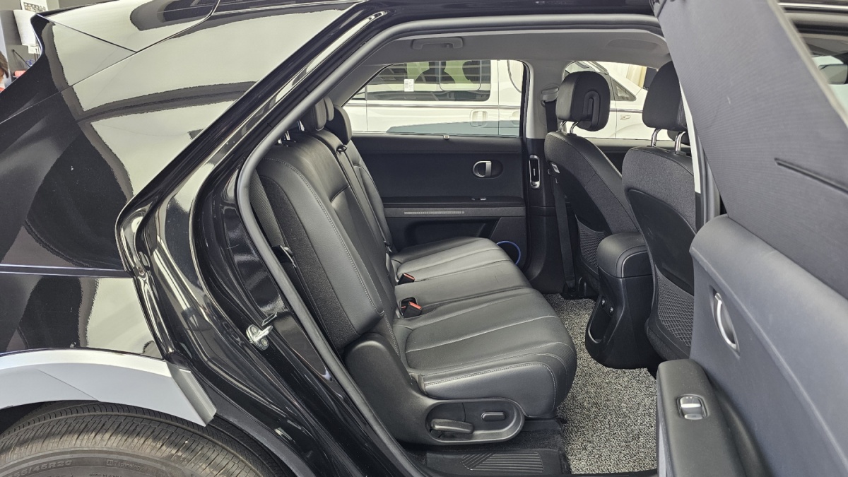 Hyundai Ioniq 5, 2021 — фото 11 из 12