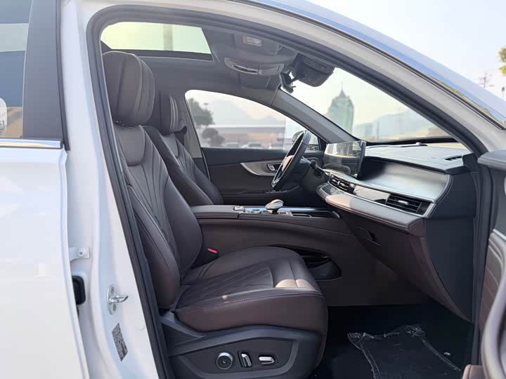 Chery Tiggo 8 Pro, 2023 — фото 10 из 12