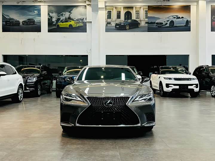 Lexus LS, 2022 — фото 2 из 9
