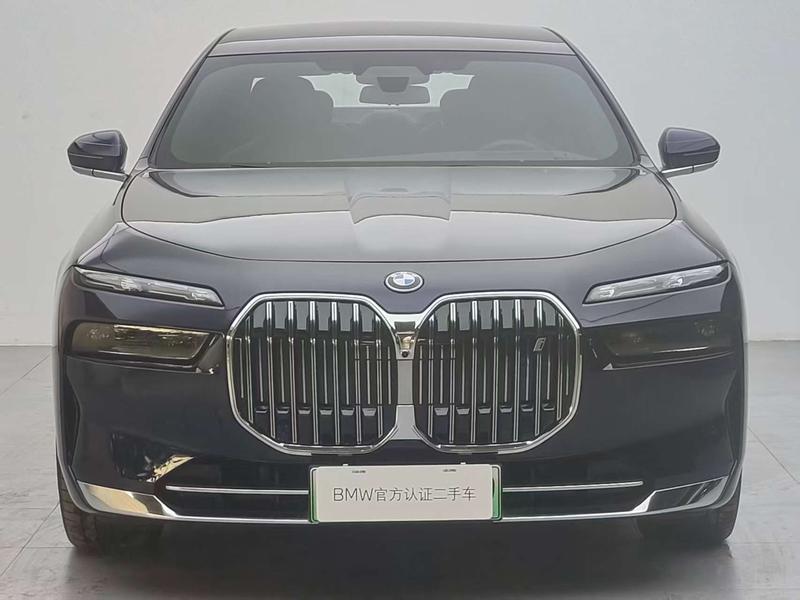 BMW i7, 2023 — фото 2 из 12