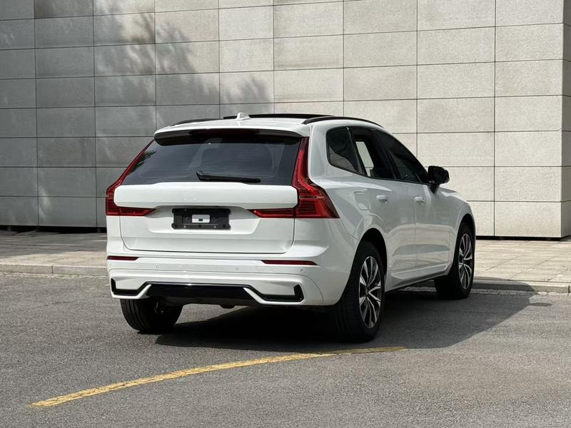 Volvo XC60, 2022 — фото 7 из 12