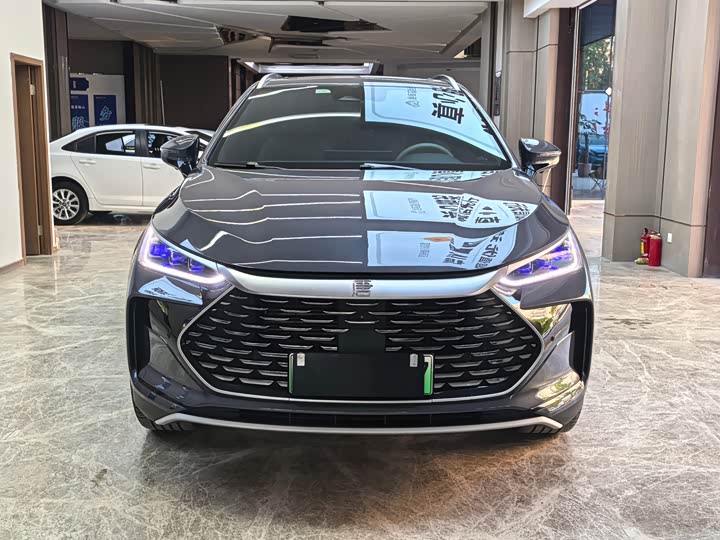 BYD Tang Hybrid/EV, 2023 — фото 2 из 9