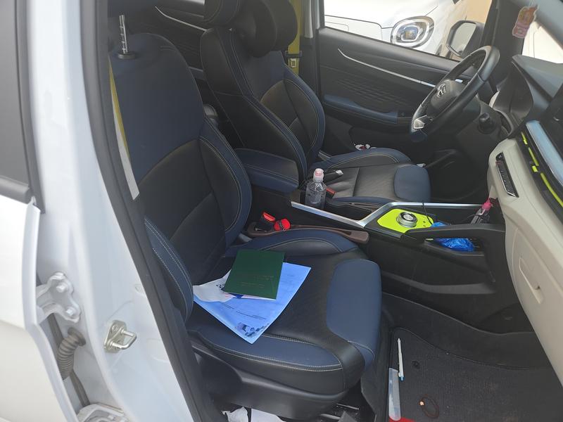 Geely Geometry EX3, 2022 — фото 11 из 12