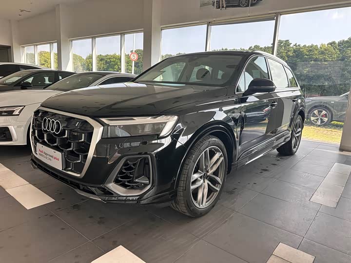 Audi Q7, 2025 — купить в Иванове под ключ