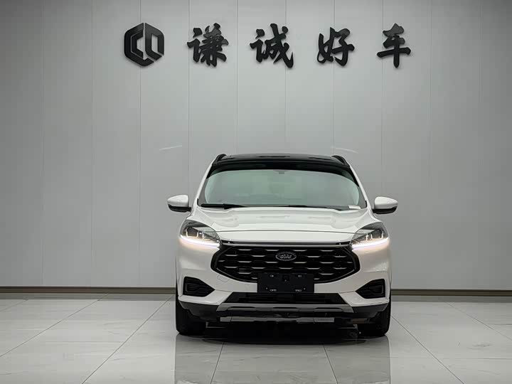 Ford Escape, 2023 — фото 2 из 9