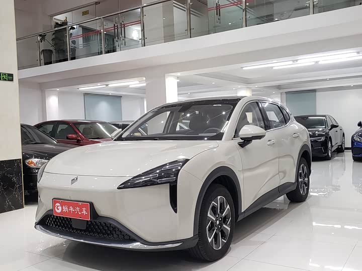 Baojun E6, 2026 — купить в Москве под ключ