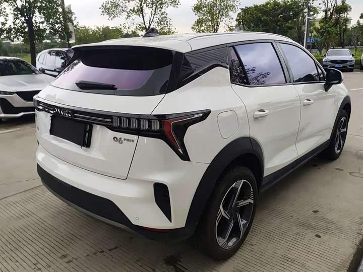 Lynk & Co 06 EM-P Hybrid, 2023 — фото 8 из 9