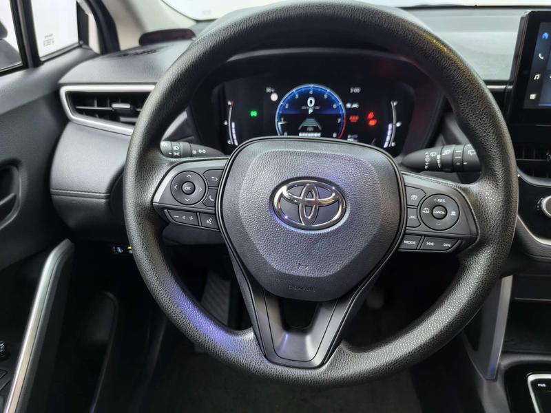 Toyota Corolla Cross, 2024 — фото 9 из 12