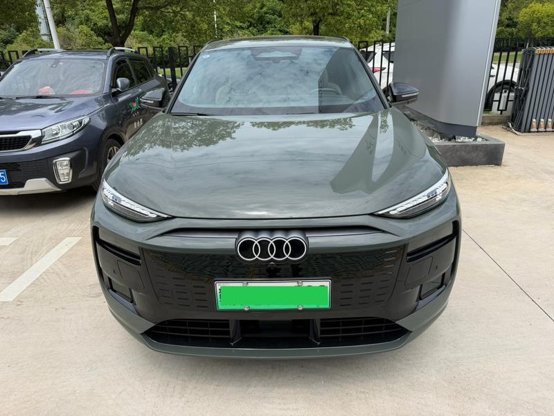 Audi Q6L e-tron, 2025 — фото 2 из 12