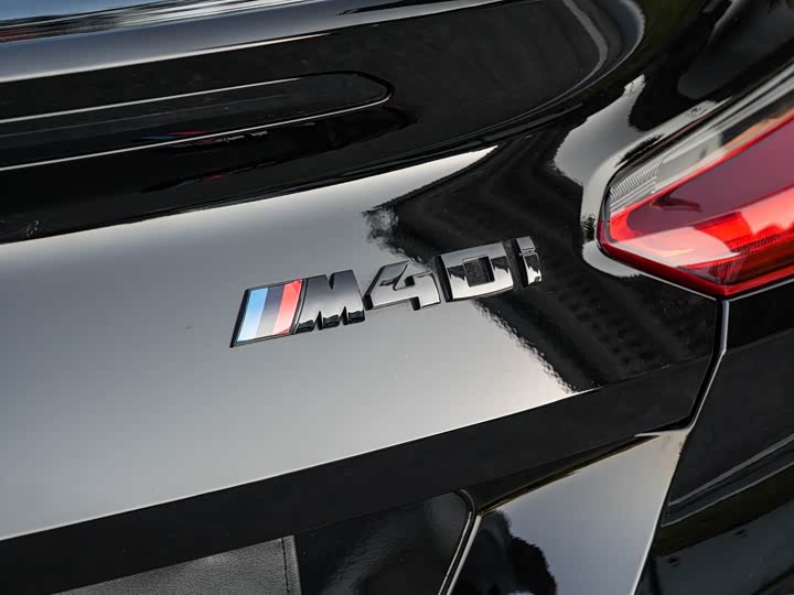BMW Z4, 2023 — фото 8 из 9