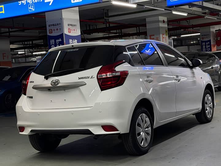 Toyota Yaris L Hatchback, 2022 — фото 5 из 9