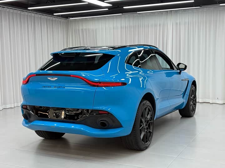 Aston Martin DBX, 2022 — фото 4 из 9