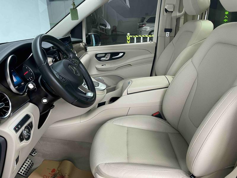 Mercedes-Benz V-Class, 2022 — фото 9 из 12
